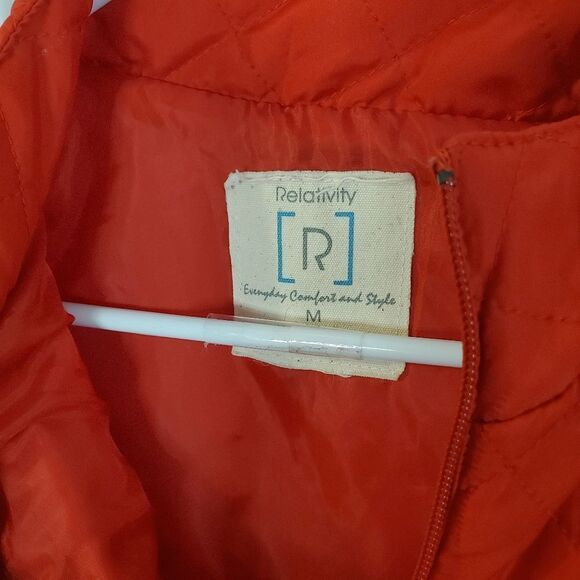 Relativity Red Quilted Vest Women's Size Medium - Picture 2 of 3